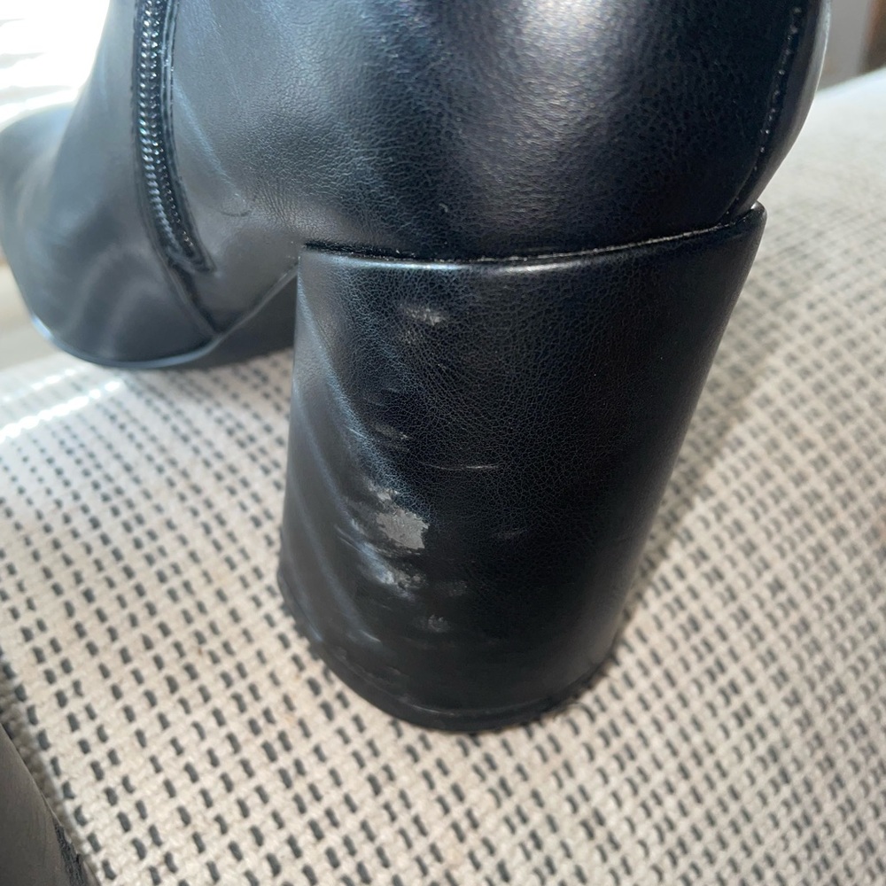 Black Knee-High Leather Boots - Picture 6 of 10